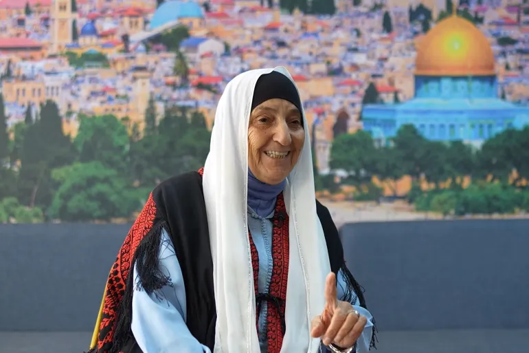 حكاية السيدة عائشة المقدسية المغربية التي رفضت  ملايين الدولارات للتخلي عن غرفتها قرب الأقصى
