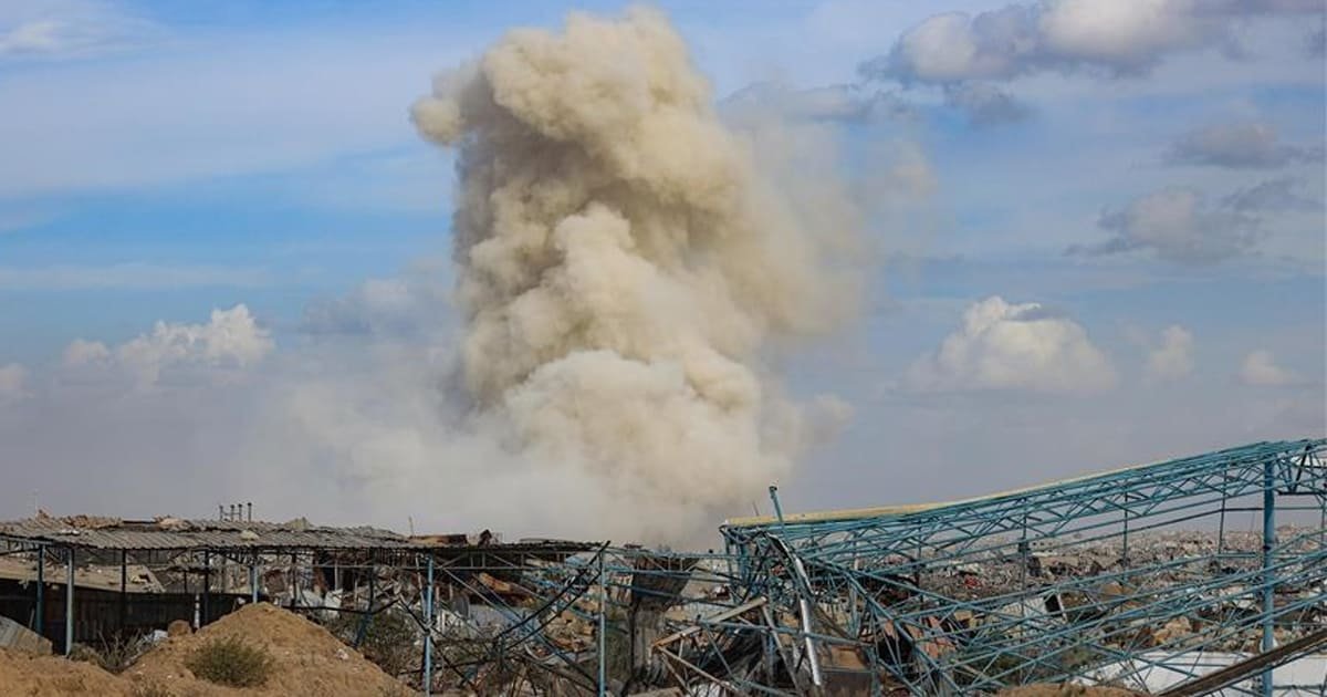 وفاة رضيع نتيجة البرد القارس في مواصي خان يونس وقصف مدفعي إسرائيلي  على مناطق عدة في القطاع