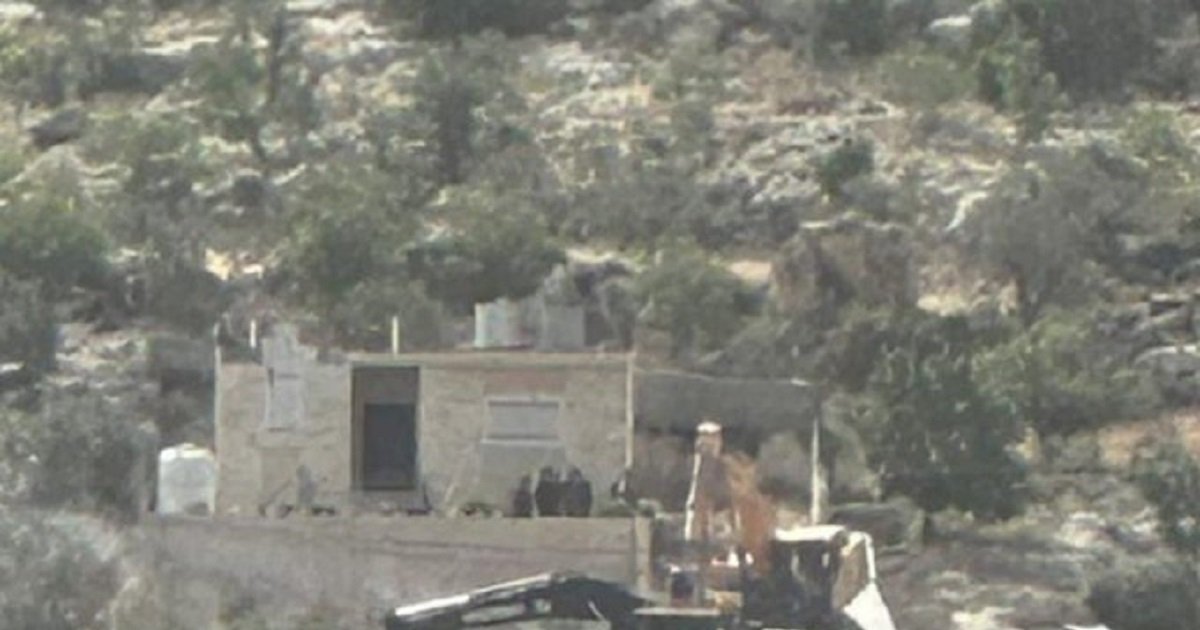  الاحتلال يهدم منزلا في  بلدة إذنا 