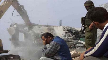 مركز حقوقي: الاحتلال هدم 97 منزلاً ومنشأة خلال 10 ايام بالضفة