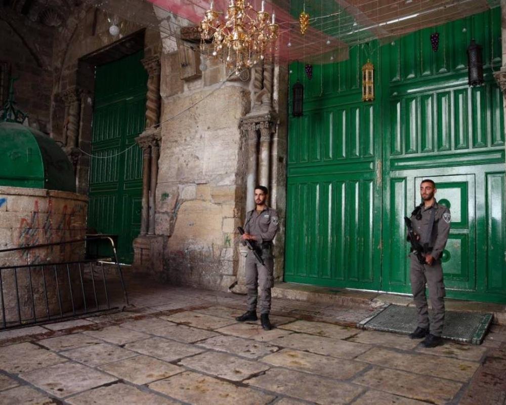 الاحتلال  يواصل اغلاق المسجد الأقصى لليوم الثاني