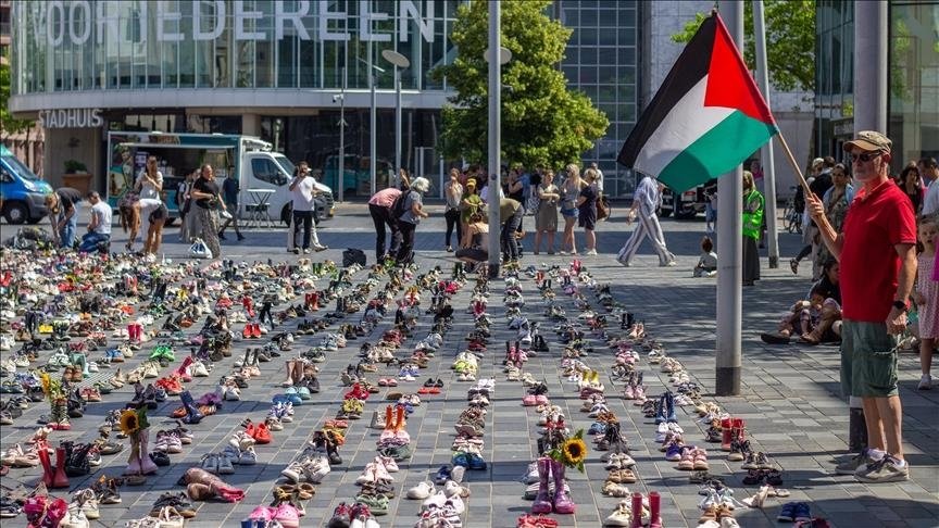وقفة في هولندا لإحياء ذكرى أطفال غزة ضحايا الإبادة 