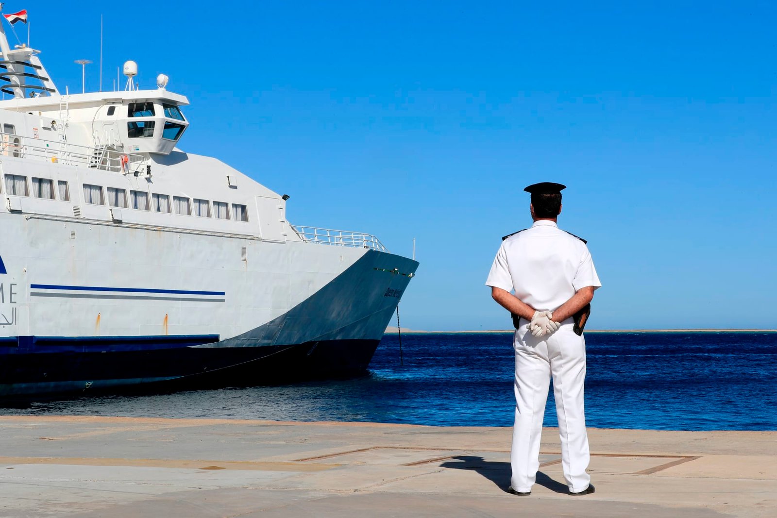 قتلى وناجون روس في حادث غرق غواصة قبالة سواحل الغردقة المصرية