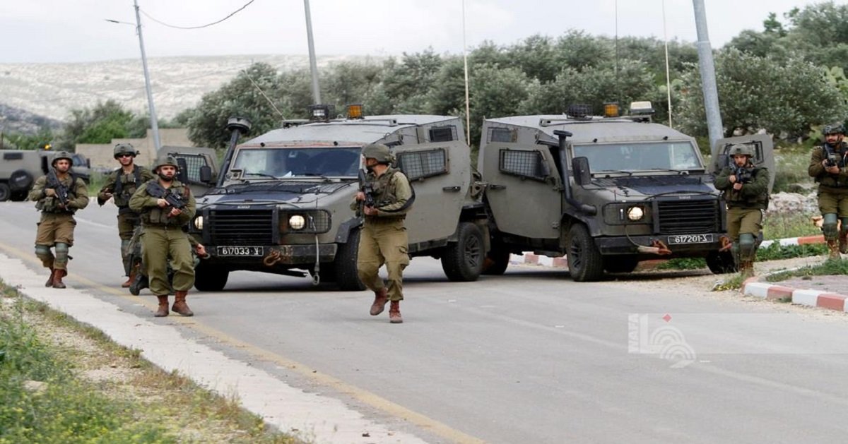 الاحتلال يغلق طرقا شمال رام الله