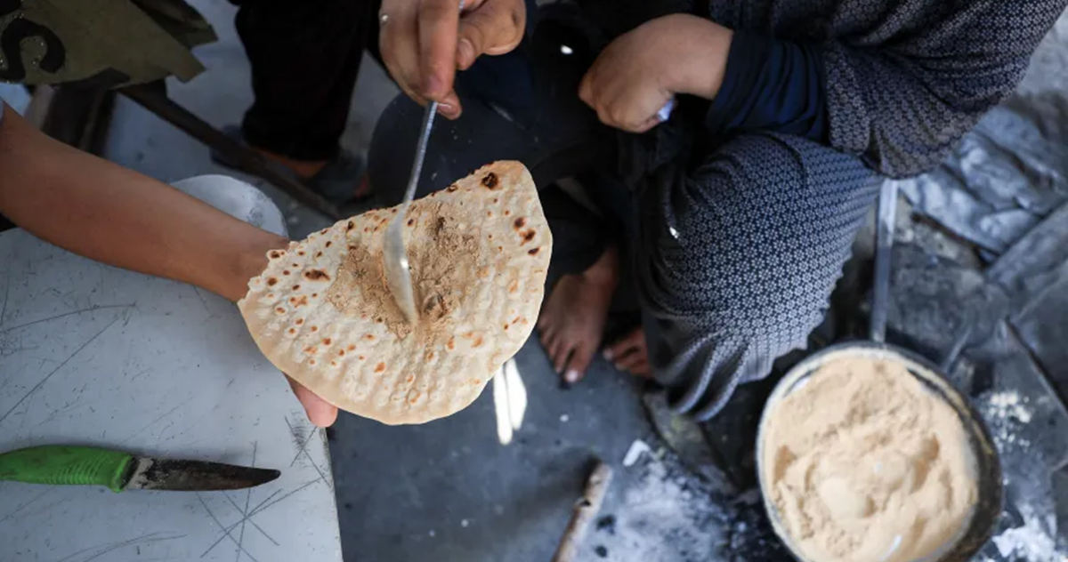 تقرير موسع : أطفال غزة على شفا المجاعة في ظل شح المكملات الغذائية