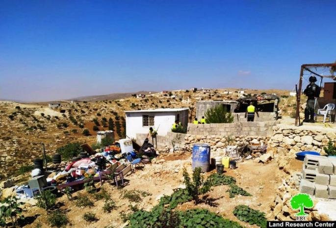 الاحتلال يعلن قرية خلة الضبع بمسافر يطا "منطقة عسكرية مغلقة"