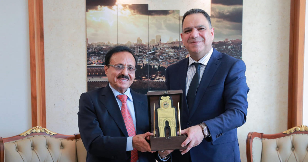 "العربية الأمريكية" تبحث التعاون المشترك مع جهازي الاستخبارات والدفاع المدني  