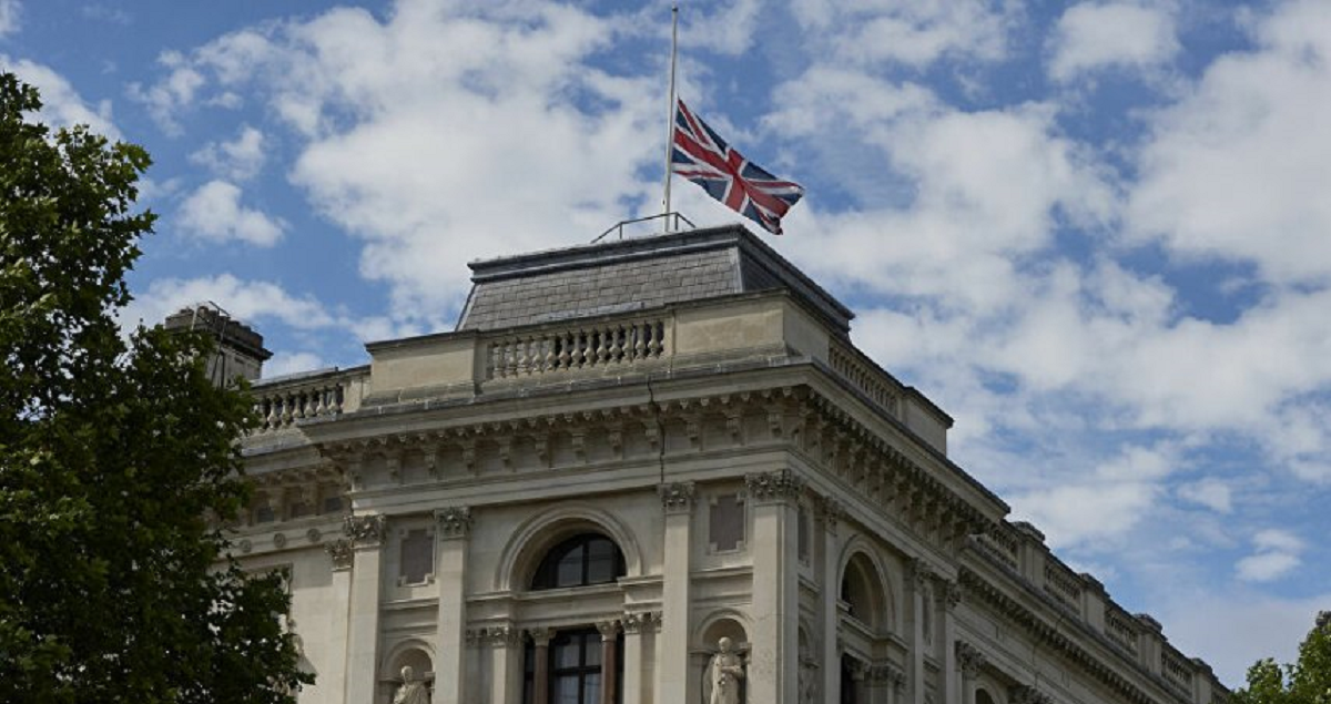 300 موظف في الخارجية البريطانية يحتجون على "تواطؤ" لندن مع إسرائيل