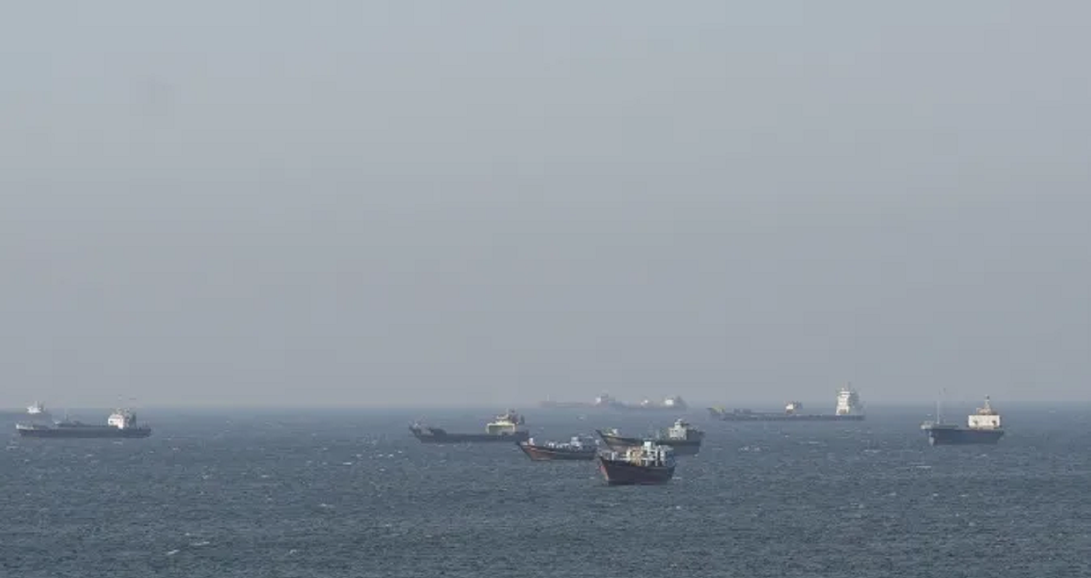 مضيق هرمز مغلق مع استمرار الخلافات بين أمريكا وإيران