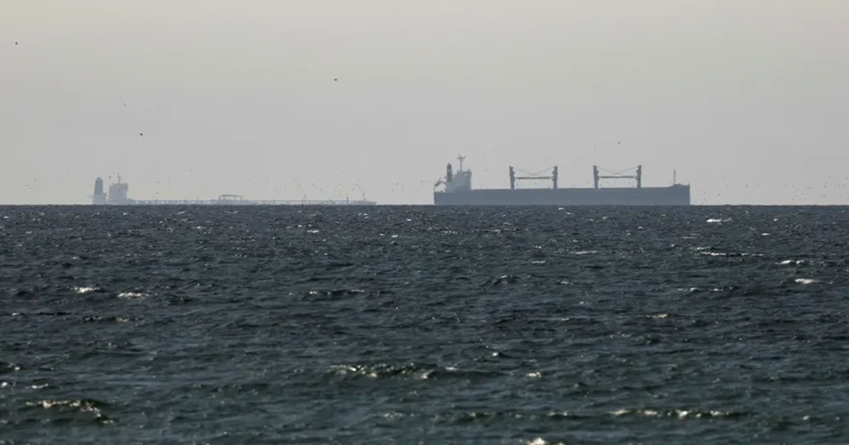 بريطانيا: 40 دولة تناقش إعادة فتح هرمز