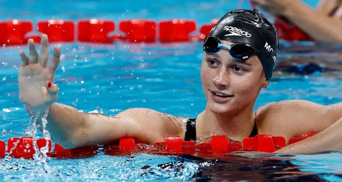 السباحة ماكنتوش تحطم الرقم القياسي العالمي لسباق 400م حرّة