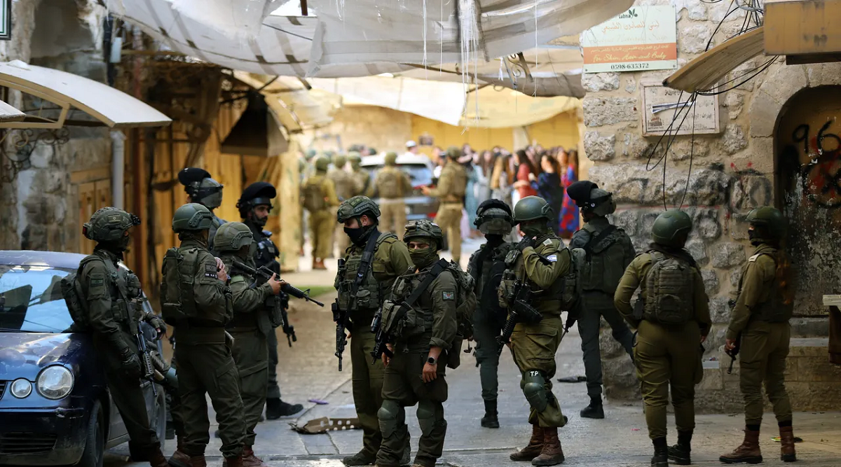 مخيم قلنديا .. 18 ساعة من العنف والتنكيل والاعتقالات العشوائية .. و"فتح" تؤكد : لن يمر ذلك دون مواجهة سياسية ووطنية شاملة 