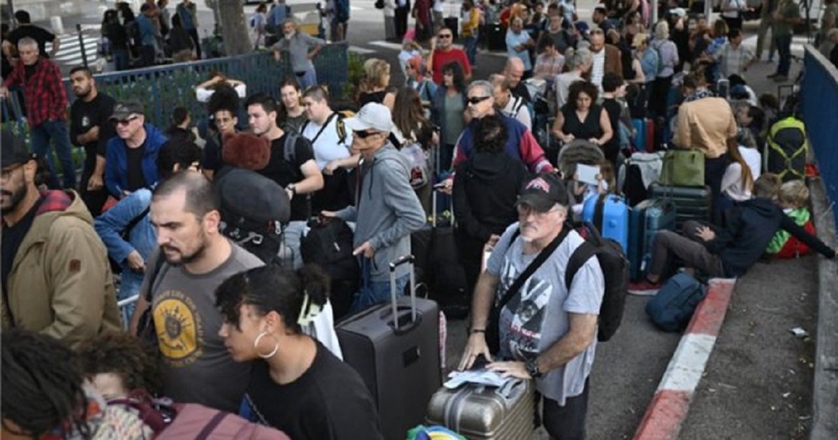 ناشطون  بمدينة غزة يدعون لمسيرة غدا رفضا لخطط التهجير الإسرائيلي