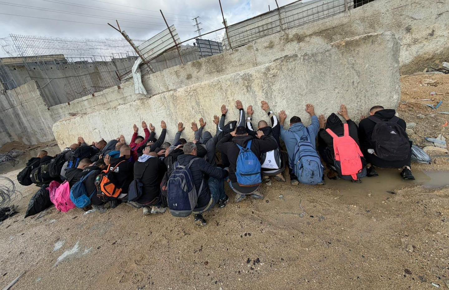 شرطة الاحتلال  تعتقل 513 عاملا من الضفة بحجة "الإقامة بدون تصاريح"