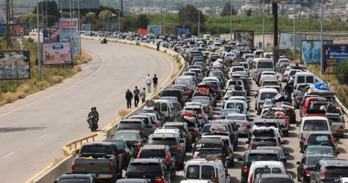 لبنانيون يعودون إلى ديارهم مع صمود وقف إطلاق النار بين حزب الله وإسرائيل