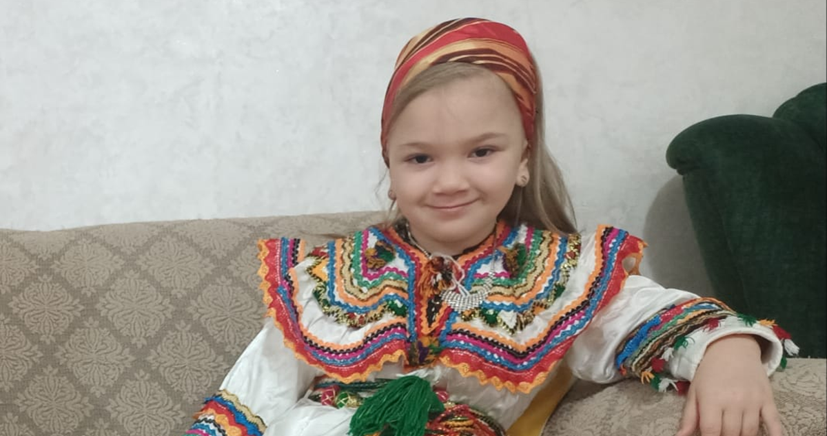 طفلةٌ تهزم الجدران : رسالة ليان إلى أسرى الحرية