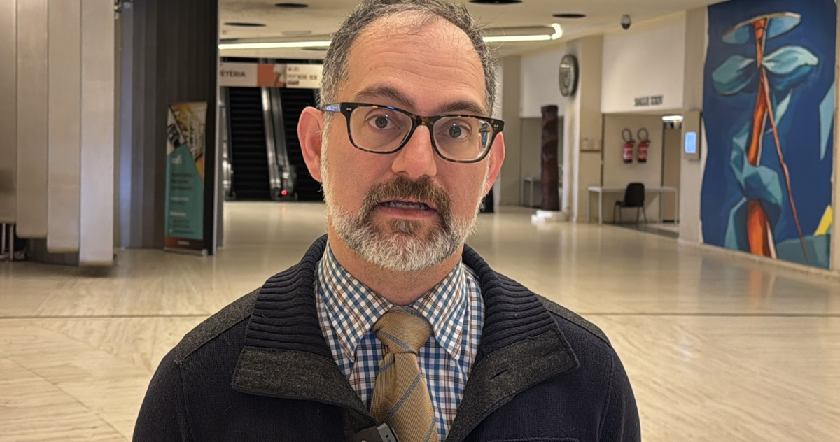 المقرر الأممي مايكل فخري : مُحرج عدم وصف ما يحدث في غزة بالإبادة الجماعية