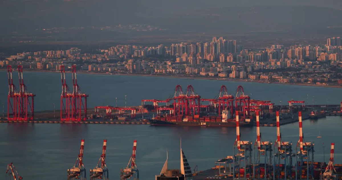 الاتحاد الأوروبي: نتواصل مع إسرائيل بشأن سفينة حبوب روسية رست في حيفا