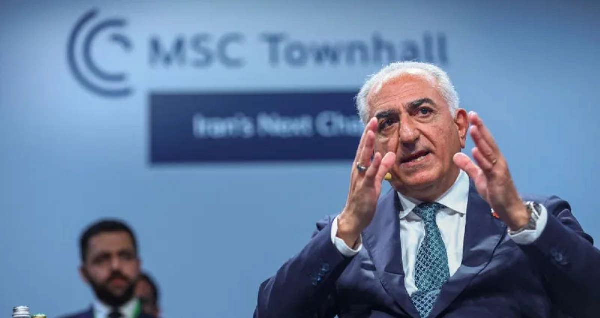 نجل آخر شاه لإيران يحث على تدخل عسكري أمريكي