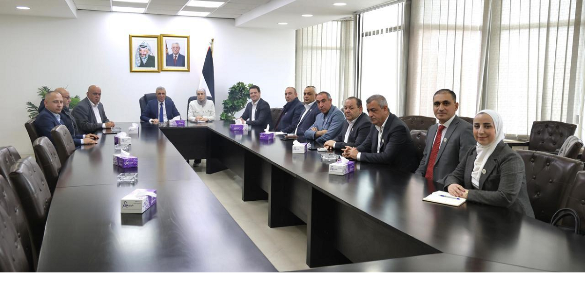 رئيس الهيئة العامة للشؤون المدنية يلتقي ملتقى رجال أعمال نابلس