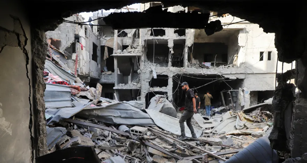 صحيفة إسرائيلية: وثيقة مسرّبة تكشف خطة توني بلير لإدارة قطاع غزة