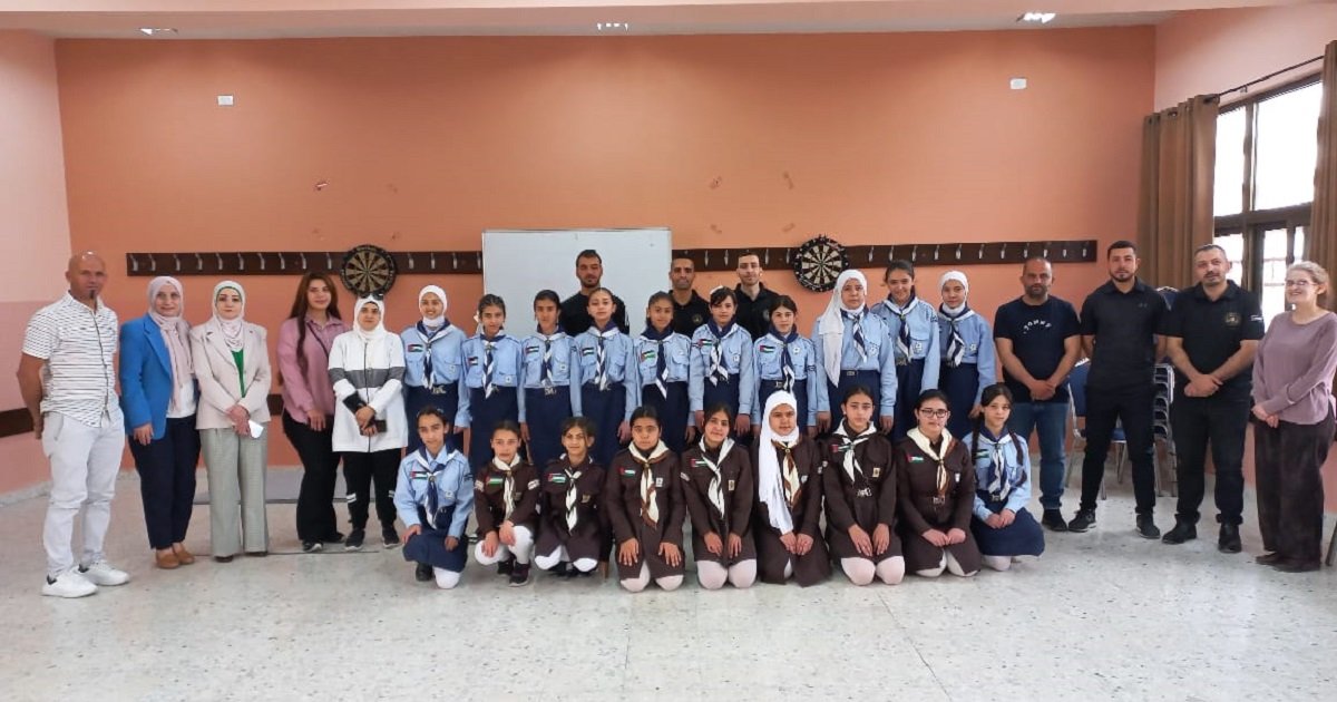 المؤتمر الوطني الشعبي للقدس ووزارة التربية والرياضة العسكرية يعقدون دورة رياضية في فن التركيز 