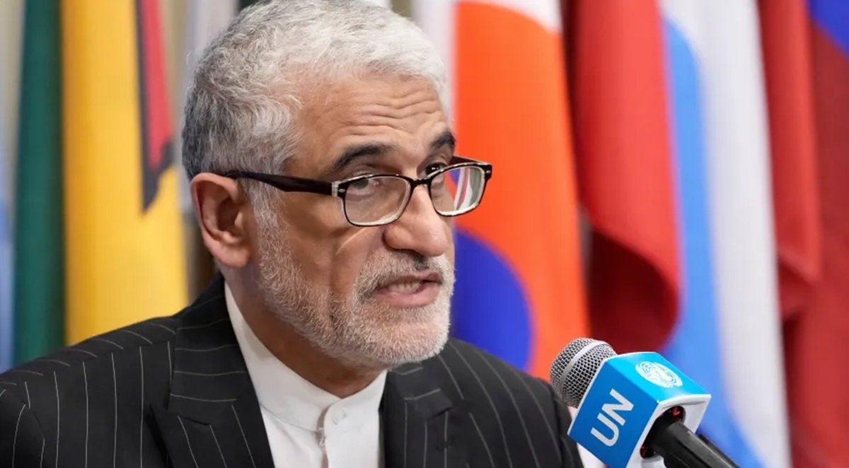 إيران تتهم أمريكا بالتواطؤ في الضربات الإسرائيلية