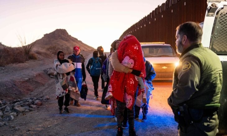 الولايات المتحدة ترحل ثلاثة أطفال أميركيين بينهم مريض بالسرطان