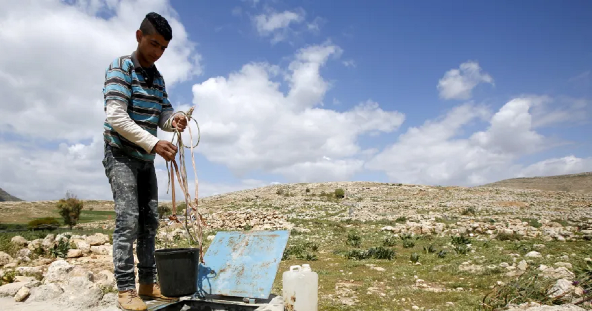 المستوطنون يعتدون على  آبار عين سامية ويتسببون بقطع المياه لساعات طويلة