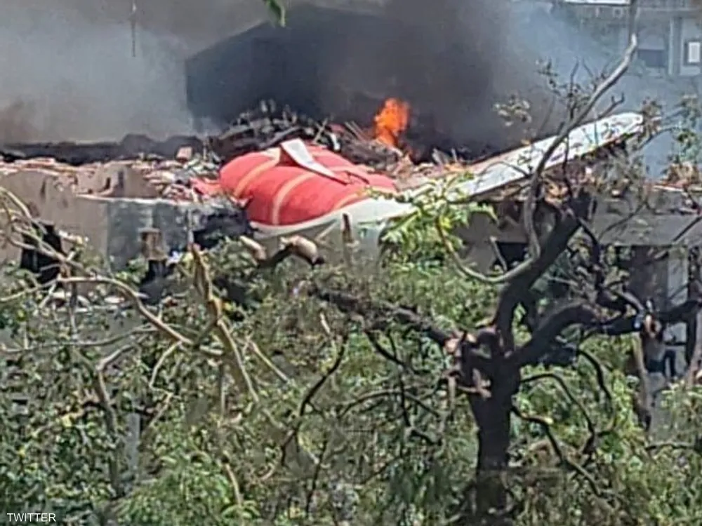 تحطم طائرة ركاب في ولاية غوجارات الهندية