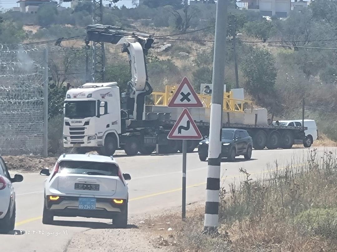  الاحتلال يضع بوابة جديدة عند سنجل ويعزلها بالكامل