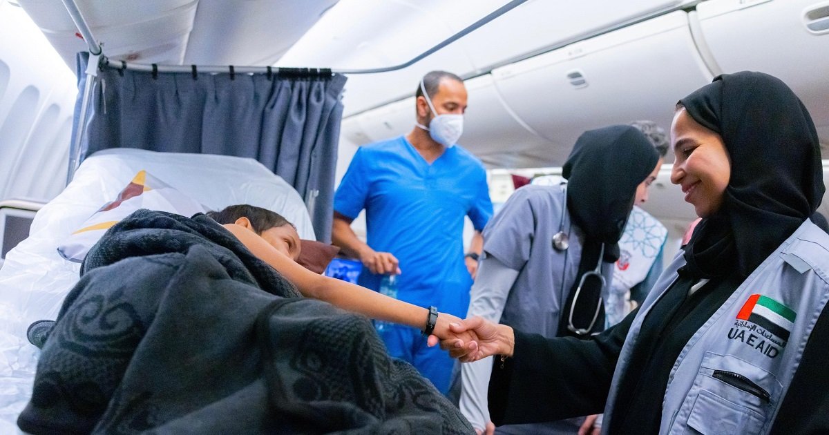 الإمارات تجلي 101 مريض من غزة للعلاج