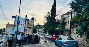 بلدية الاحتلال تخطر بهدم عمارة في حي وادي قدوم بالقدس