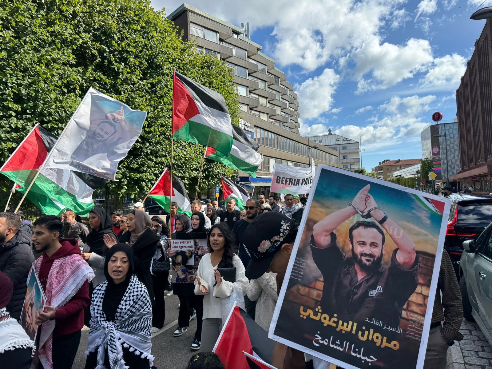 الفعاليات الشعبية بالسويد تنظم تظاهرة حاشدة دعما للاسير مروان البرغوثي ورفاقه