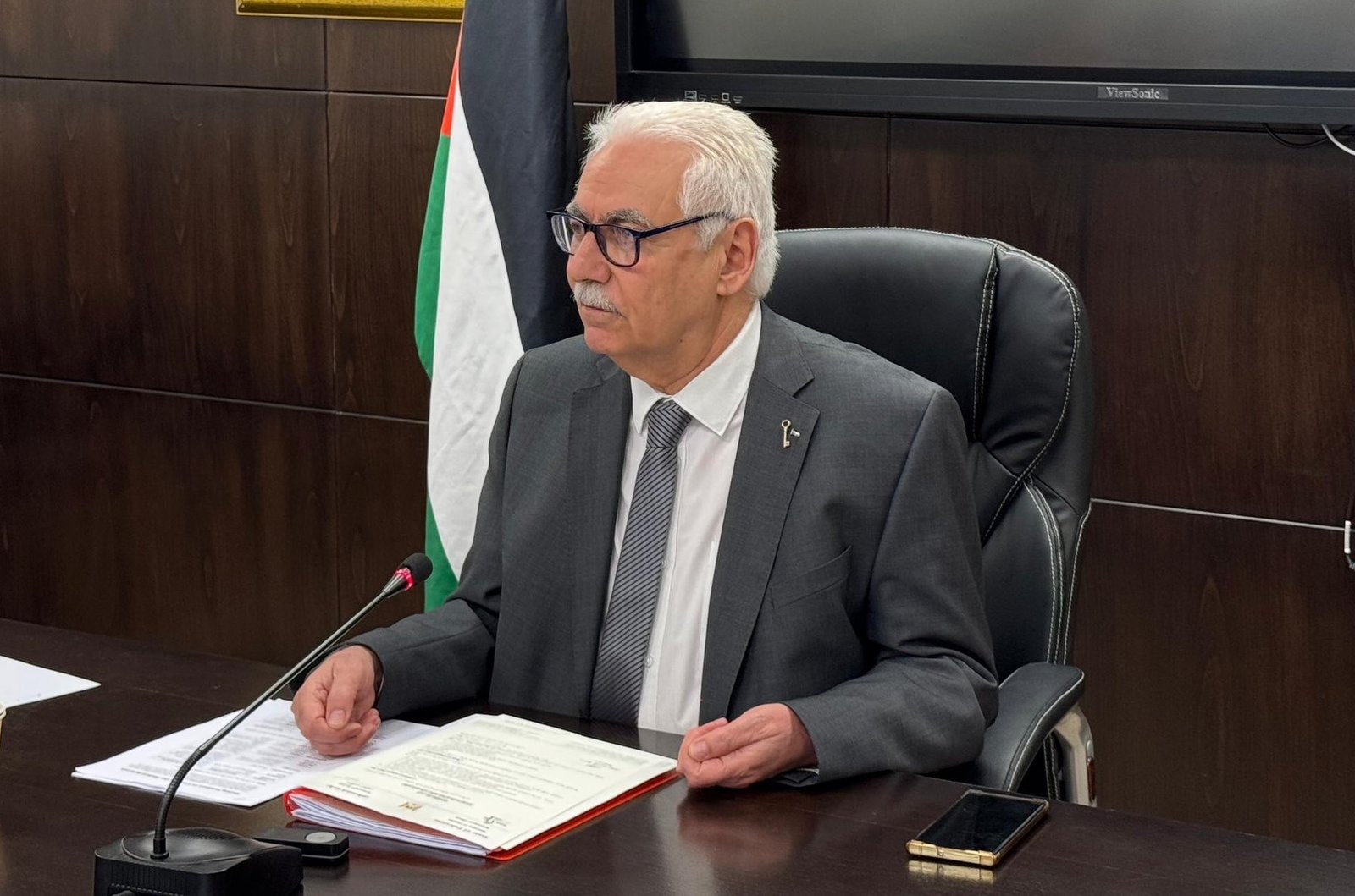 وزير الصحة نعمل على توطين الخدمات الصحية وحصول المواطنين عليها 