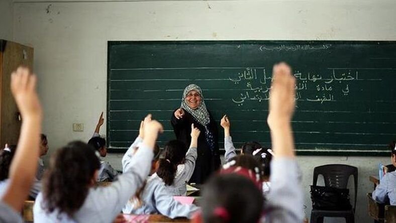 الإحصاء: معدلات الأمية في فلسطين من الأقل في العالم