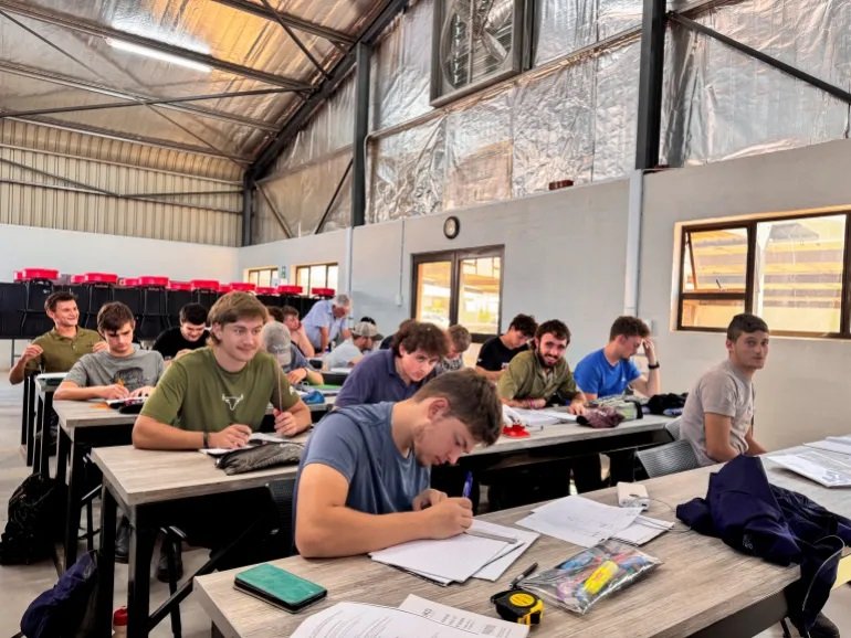 10 تخصصات جامعية مستقبلية تضمن لك وظيفة براتب مرتفع