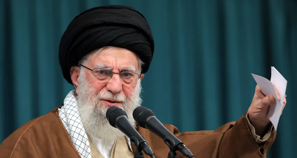  إسرائيل راقبت خامنئي لسنوات عبر كاميرات مخترقة