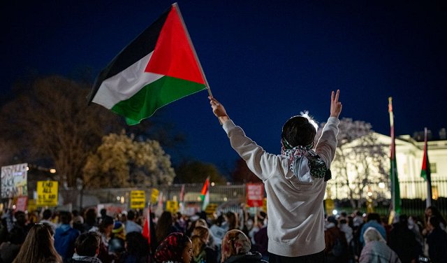 استطلاع أمريكي: التعاطف مع الفلسطينيين يتجاوز الإسرائيليين للمرة الأولى