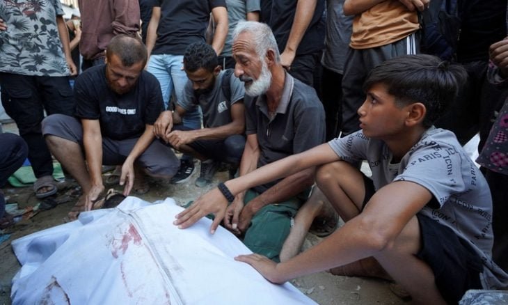 حماس تعقب على استشهاد 5 مواطنين بينهم طفلة في قصف إسرائيلي بغزة: امتداد لحرب الإبادة
