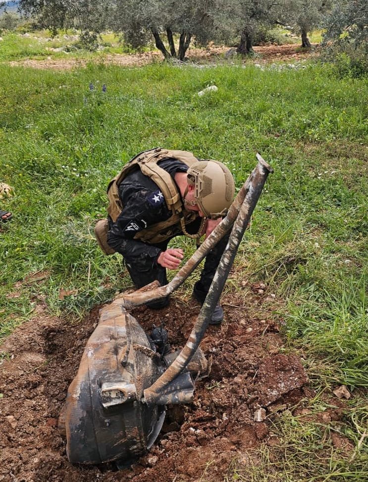 الشرطة تتعامل مع شظايا صاروخية في سلفيت