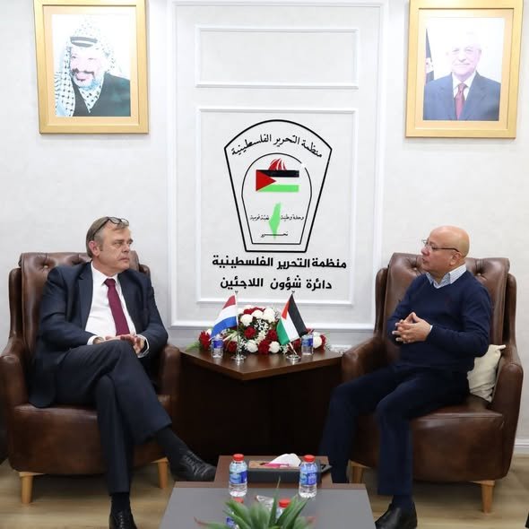 أبو هولي يبحث مع السفير الهولندي سبل دعم الاونروا وحماية ولايتها من مخاطر الاستهداف الوجودي 