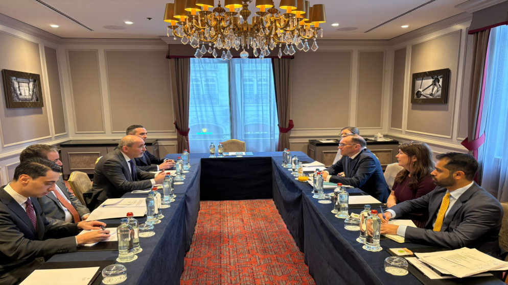 الصفدي يؤكد من بروكسل ضرورة تطبيق خطة ترامب حول غزة و حشد الدعم للاقتصاد الفلسطيني 