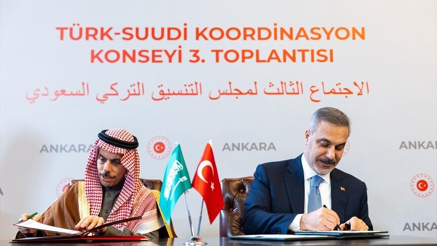 تركيا والسعودية تتفقان  على إعفاء الجوازات الدبلوماسية والخاصة من التأشيرة