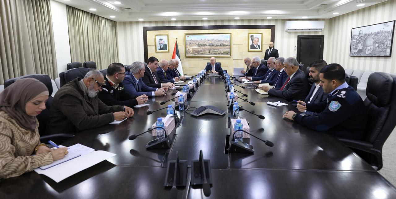 مصطفى يترأس اجتماعا لتعزيز الرقابة على الأسواق وحماية المستهلك