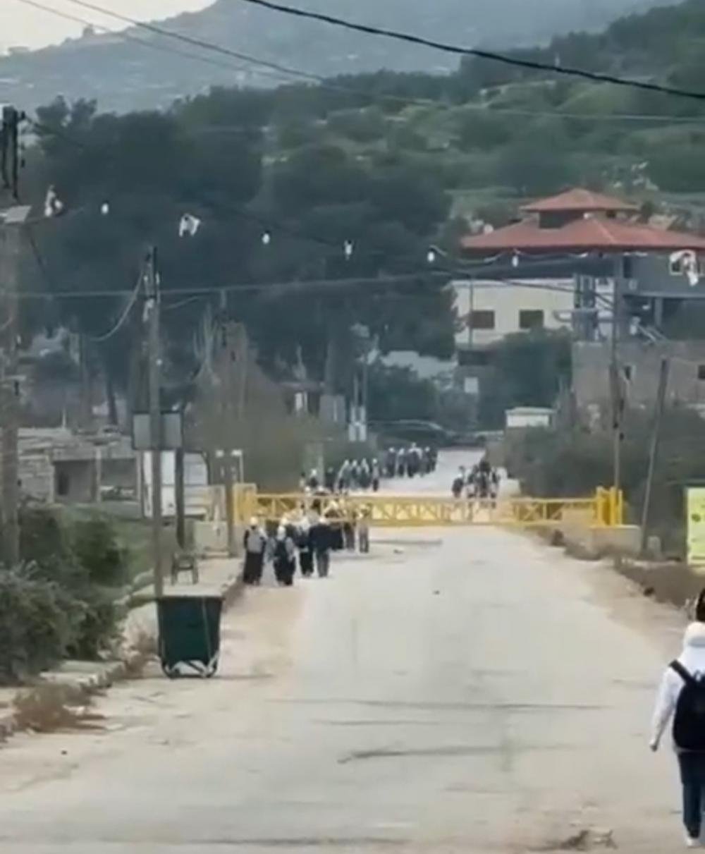 الاحتلال يغلق البوابة الشرقية في اللبن