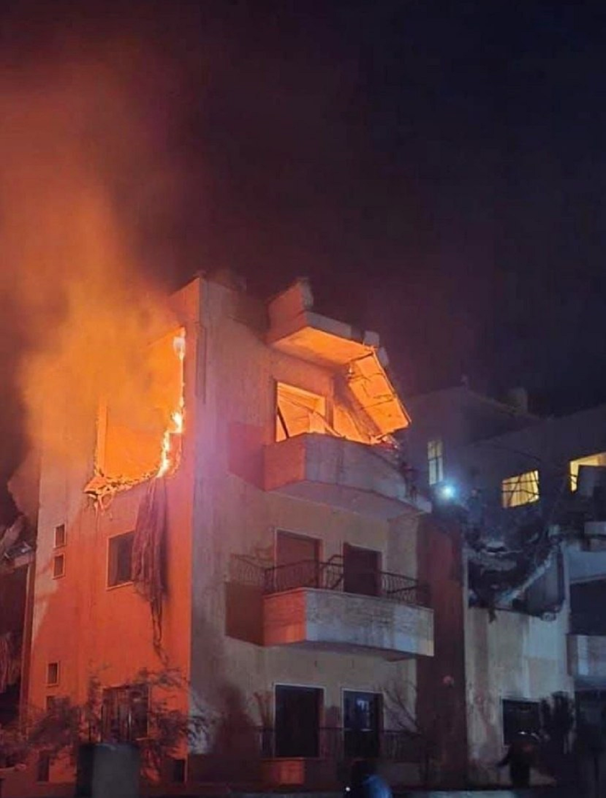 4 شهداء بينهم طفلان بغارة اسرائيلية استهدفت منزلاً في  مشغرة بالبقاع