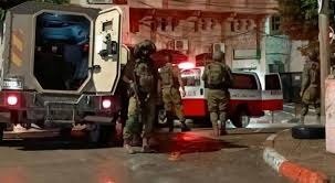 الاحتلال يعتقل مصابا من داخل مركبة إسعاف على مدخل طمون