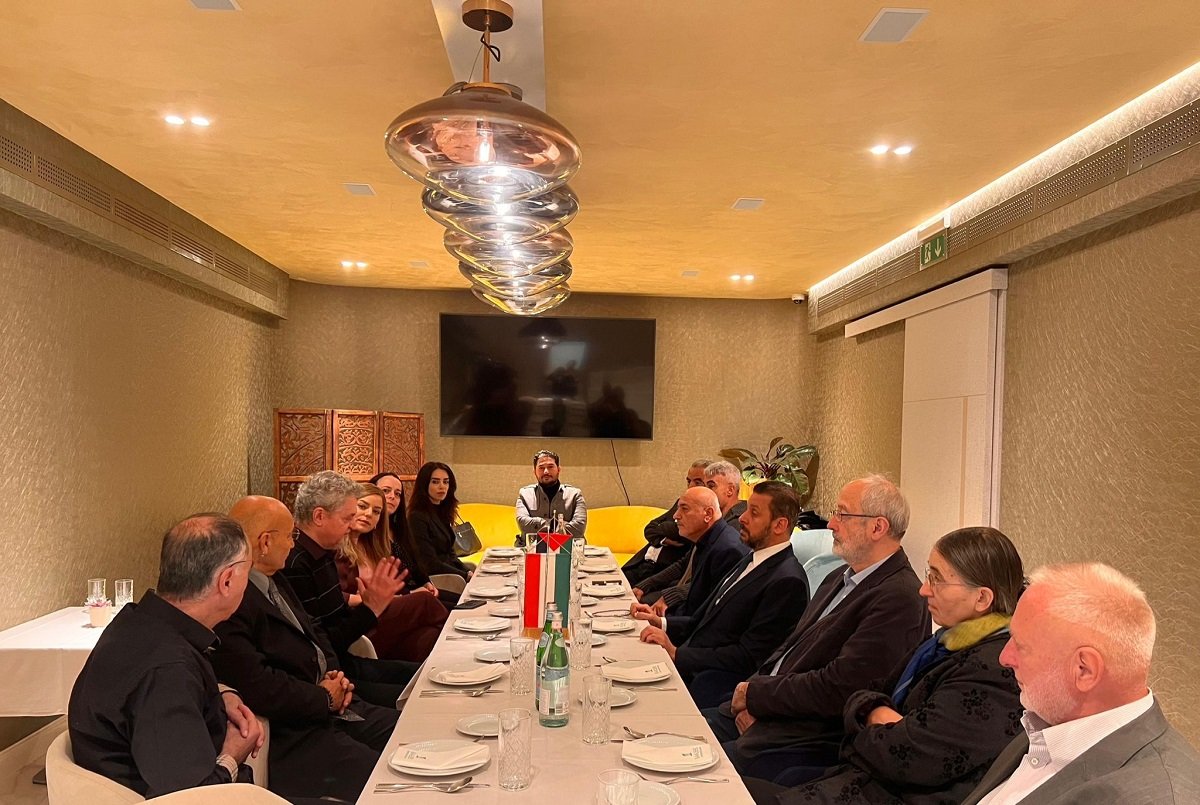 الحسيني يعلن  عن تأسيس جمعية الصداقة الفلسطينية المجرية