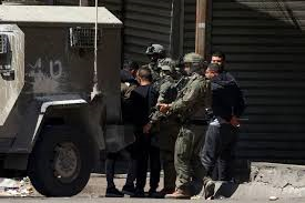 الاحتلال يعتقل 5 مواطنين بينهم سيدة  من الخليل والاغوار الشمالية